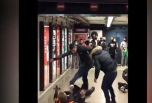 Dos vigilantes de seguridad han sido agredidos en el metro de Barcelona este viernes santo 2 de abril vigilantes-de-seguridad-han-sido-agredidos